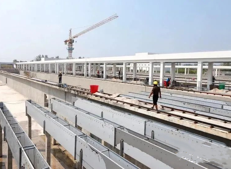 沅北水廠遷建工程原水管線施工項目位于常德市武陵區丹溪路和沅安路交匯處，湖南隆盛達（盛仕達）為沅北水廠遷建工程原水管線施工項目供應DN219-DN1820涂塑螺旋鋼管。